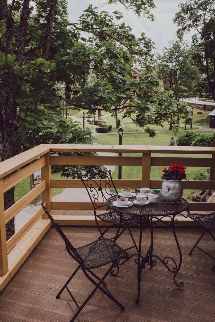 Apartaments ar skatu uz dārzu — balkons ar skatu uz Pilsētas dārzu
